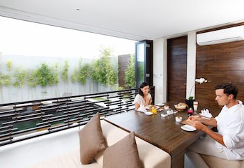Equilibria Seminyak