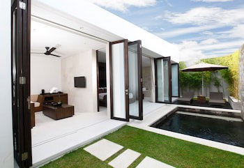 Equilibria Seminyak