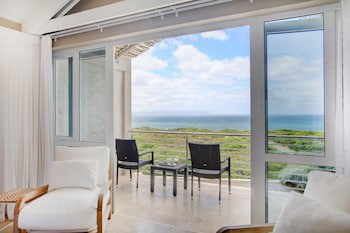 Abalone Guest Lodge
