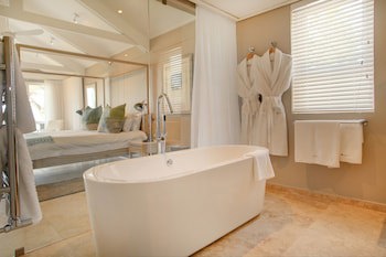 Abalone Guest Lodge