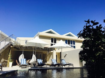 Abalone Guest Lodge