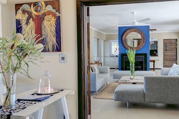 Abalone Guest Lodge