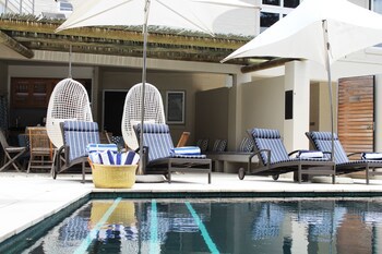 Abalone Guest Lodge