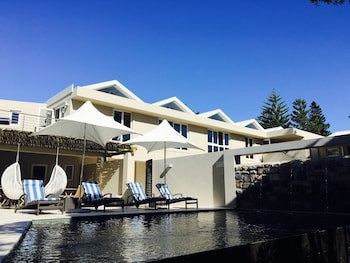Abalone Guest Lodge