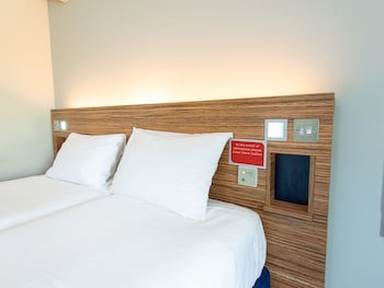 Go2 Lancaster Centre Hotel
