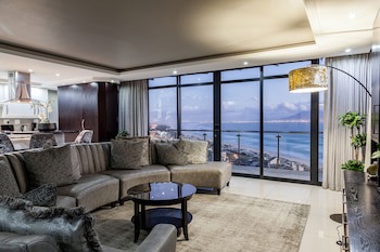 Aquarius Luxury Suites