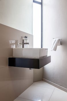 Aquarius Luxury Suites