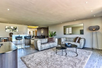 Aquarius Luxury Suites