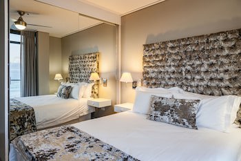 Aquarius Luxury Suites