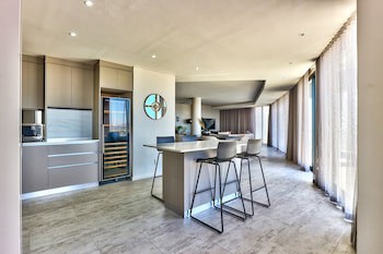 Aquarius Luxury Suites
