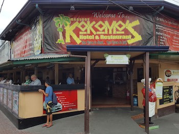 Kokomos Hotel & Restaurant