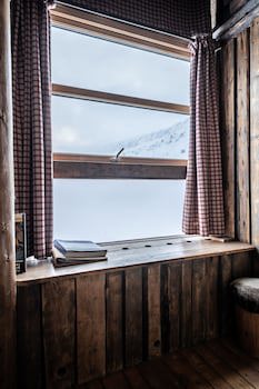 Basecamp Spitsbergen Hotel