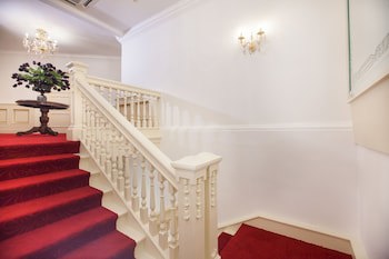 Apple Heritage Hotel
