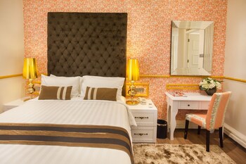Apple Heritage Hotel