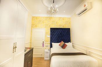 Apple Heritage Hotel