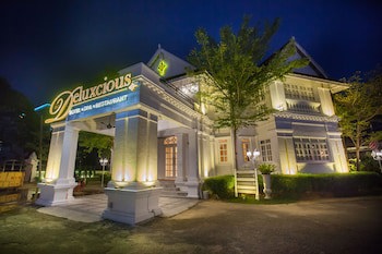 Apple Heritage Hotel