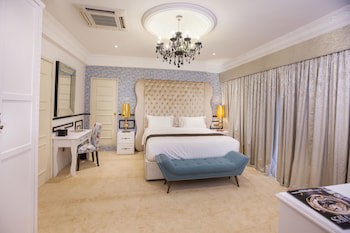 Apple Heritage Hotel