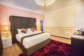 Apple Heritage Hotel