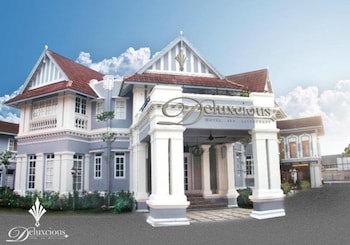 Apple Heritage Hotel