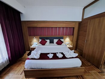 Hotel Preethi Classic Towers