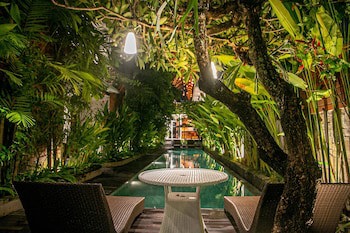 Djabu Seminyak Hotel