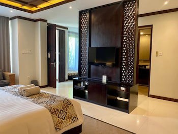 Djabu Seminyak Hotel
