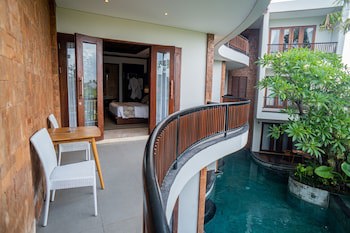 Djabu Seminyak Hotel