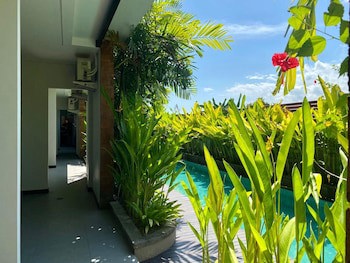 Djabu Seminyak Hotel