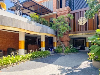 Djabu Seminyak Hotel