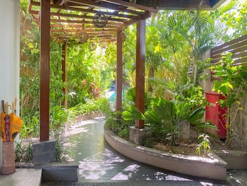 Djabu Seminyak Hotel