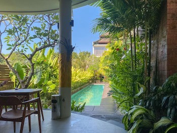 Djabu Seminyak Hotel