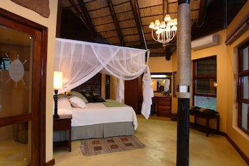 Amakhosi Safari Lodge And Spa