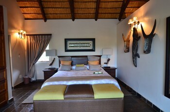 Amakhosi Safari Lodge And Spa