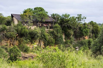 Amakhosi Safari Lodge And Spa