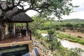 Amakhosi Safari Lodge And Spa