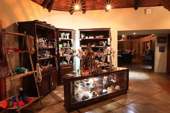 Amakhosi Safari Lodge And Spa