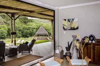 Amakhosi Safari Lodge And Spa