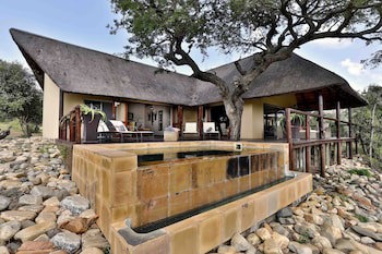 Amakhosi Safari Lodge And Spa