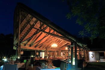 Amakhosi Safari Lodge And Spa