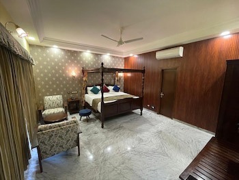 Cama Rajputana Club Resort