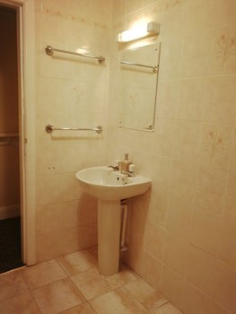 Victoria Hotel