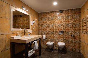 Tsunami Spa Hotel