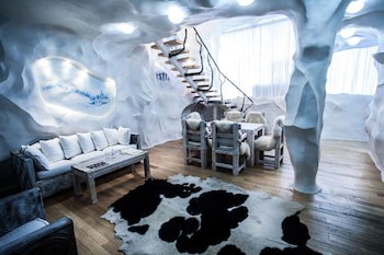 Tsunami Spa Hotel