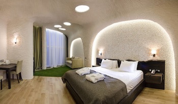 Tsunami Spa Hotel