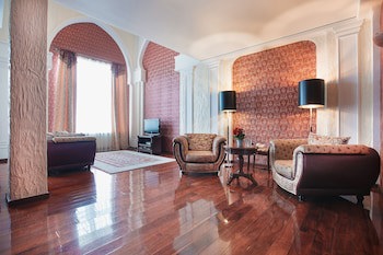 Tsunami Spa Hotel