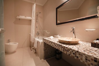 Tsunami Spa Hotel