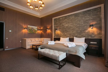 Tsunami Spa Hotel