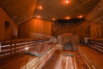 Tsunami Spa Hotel