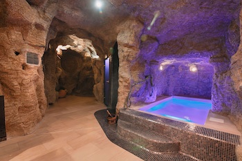 Tsunami Spa Hotel