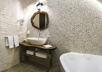 Tsunami Spa Hotel